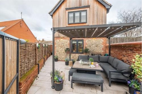 28 Chapel Yard