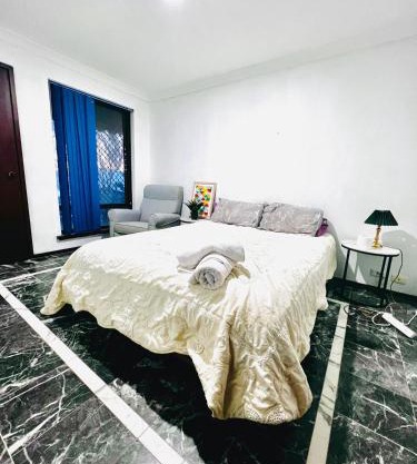 28 OFF Affordable Beautiful Queen Bedroom Near City Swan River Fremantle University