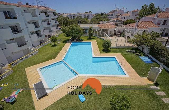 #295 Beco do Sol 29A by Home Holidays