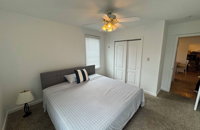 2bd / 1ba Beach Apartment, perfect for families or groups!