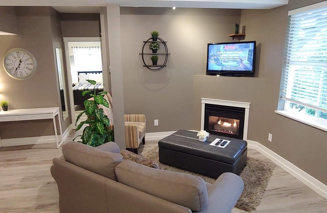 2bdrm Suite in Inicio Ejecutivo con la montaña y el valle de barrido Vistas