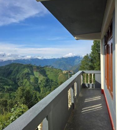 2BHK Mountain View with Full Kitchen and Amenities