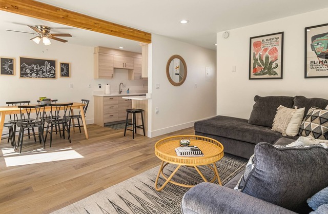 2br/1ba apartment- Monthly stays available!