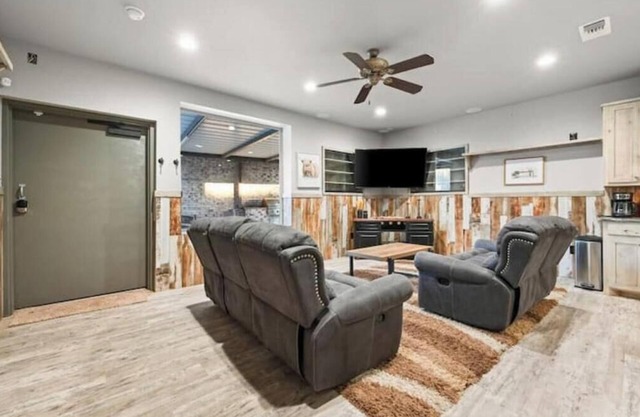 Springs Ridge 2BR/2BA Condo - Relax by the Lake