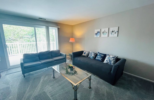 This apartment is a 2 bedroom(s), 2 bathrooms, located in Elkins Park, PA.