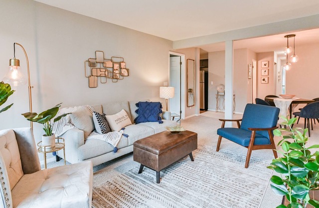 2BR-2BA condo Redmond