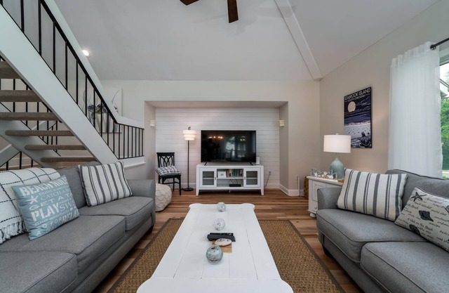 ¡Spinnaker 2BR / 2BA! Excelente ubicación en la playa! Tarjetas de Amenidad! ¡Mascota amigable!