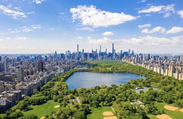 Brigth 2BR 2BA Steps from Central Park, Great Location!
