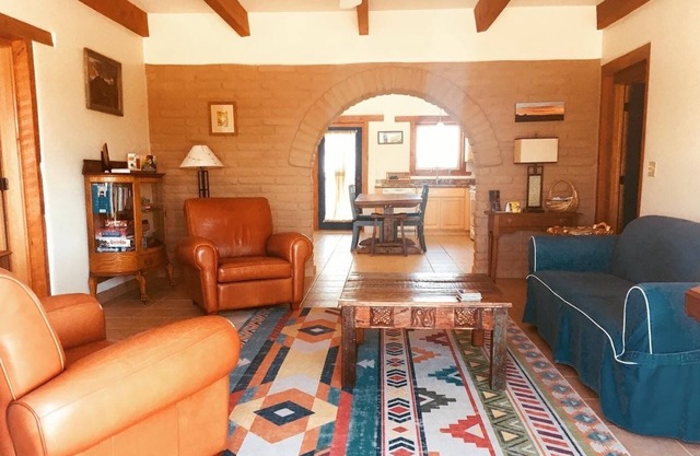 2BR Adobe Suite/Desert Oasis/Mtn views/Hueco Tanks