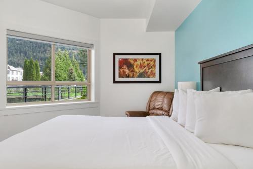 2BR Condo Urban Retreat