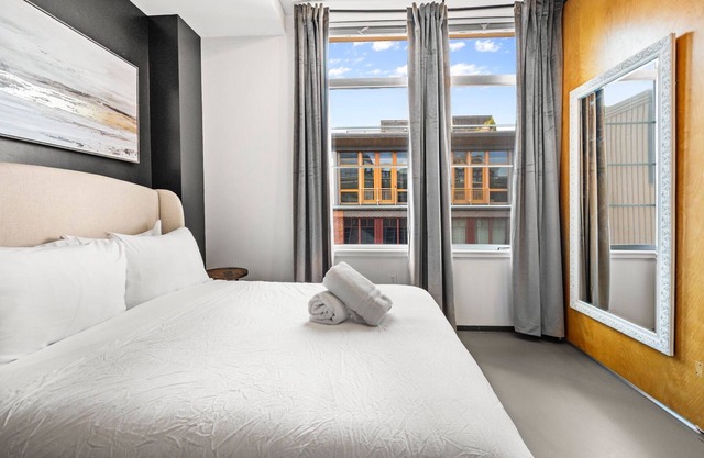 2BR Loft unit in Boston Southend 6313