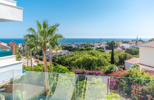 2BR Luxury - Santa Barbara Heights, Good WiFi & AC