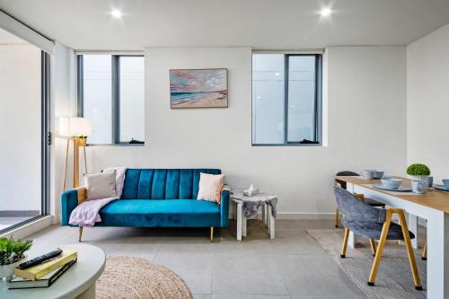 2BR Mascot Apartment near Airport & CBD