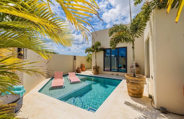 2BR Private Pool Outdoordining Amazing Gardens