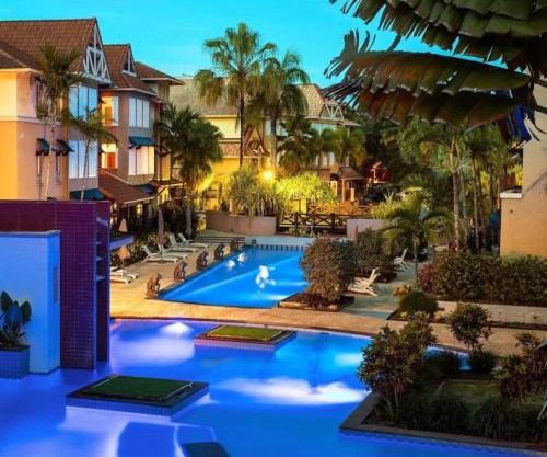 2BR The Lakes Resort Escape, 4 Pools 5 min Airport