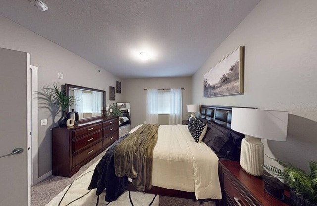 2BR2B w/ Dog Park, Pool, and Gym