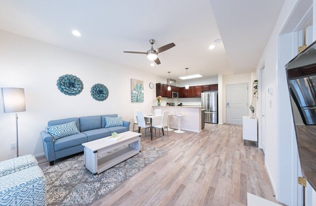 2H |*Holiday Special* Stylish, Gated Condo in Lifestyle Center Living|