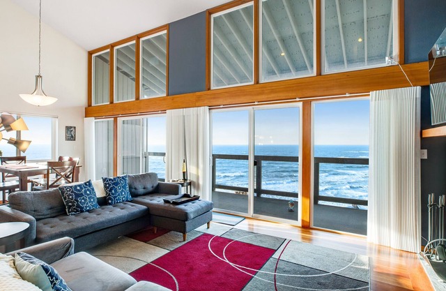 Second-floor oceanfront condo with hot tub, pool, ocean view, & WiFi