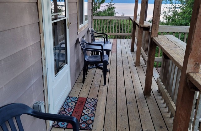2nd Story Guest House with a Spectacular View