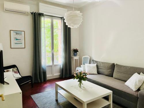 2P Moderne Riquier proche Port, Gare, Tramway