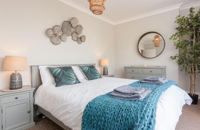 2TheVilla - Great views, 3 bedrooms, parking, central location