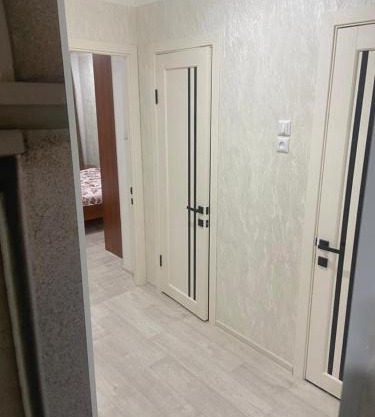 2x комнатная квартира в центре города, Уральск
