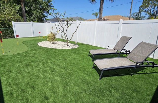 3/2 Heated Pool & Putting Green - Port Charlotte - Come Relax & Enjoy!