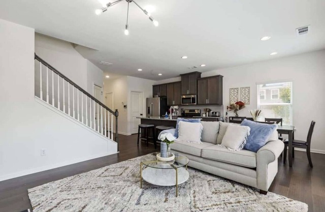 Peaceful Stone Mountain Home Near Hospitals 3BR