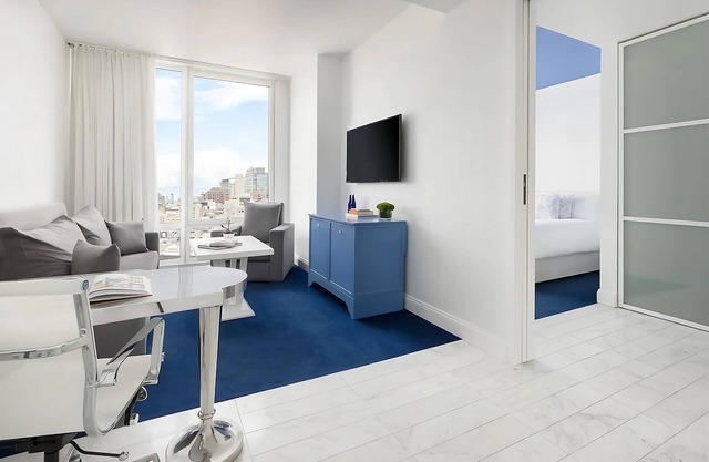 3 Awe-Inspiring Units w/ City Skyline Background Views! Pets Allowed, Parking!