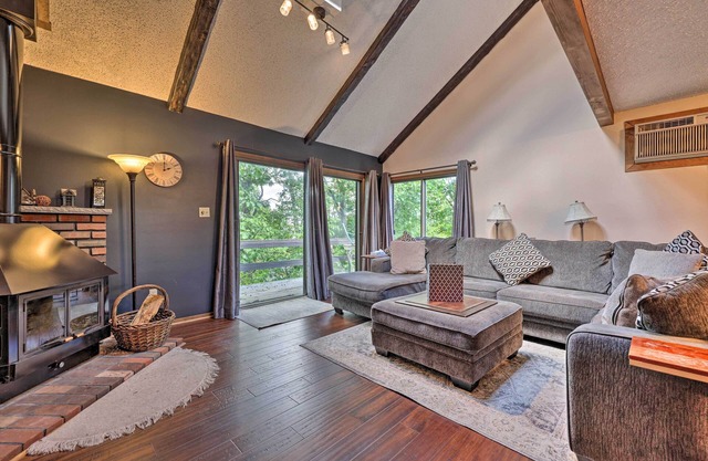 3 bd 2 bath home at Camelback for year around fun
