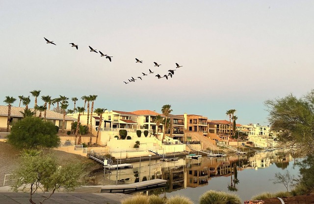 3 bd 2 bth River Rendezvous with access to private boat launch