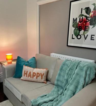 3 bdr House - Garden, easy access to centrl London