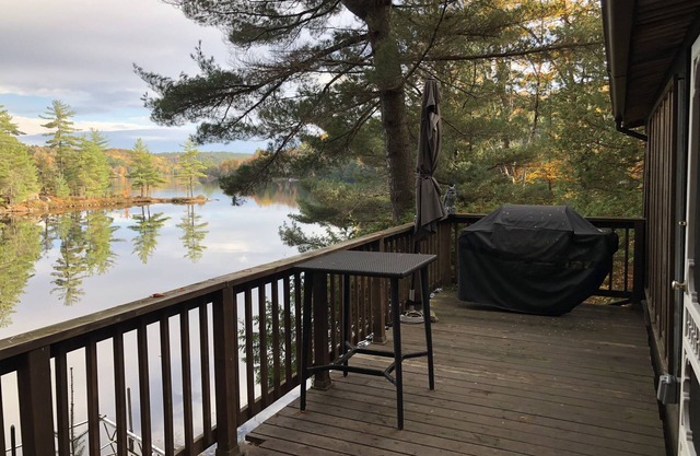 3 Bdrm, 1 Bath, traditional family cottage with spectacular views!