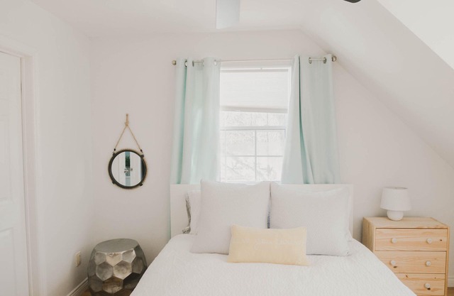 3 bdrm, 2.5 bath Classic Cape Cod Cottage