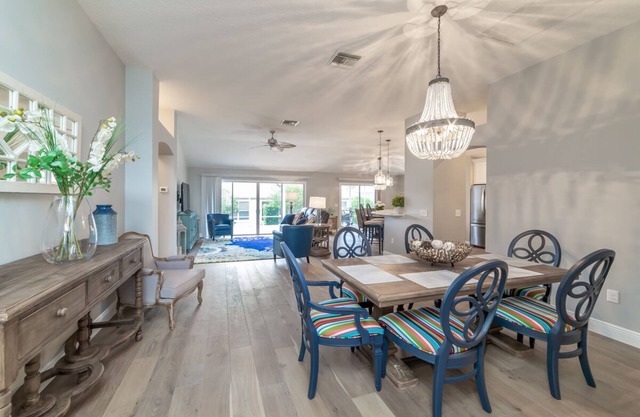 3 Bdrm, 2 Bath Home with Golf Cart & WiFi Close to Pools.