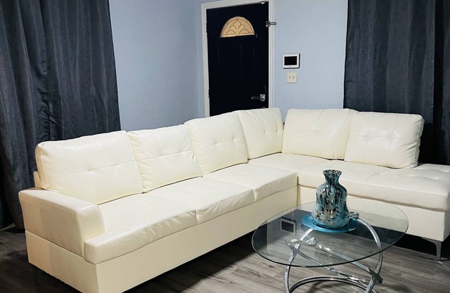 3 Bdrm Modern Entertainment Home