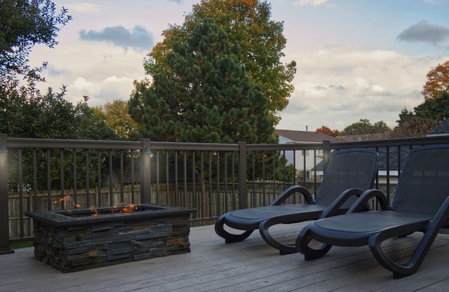 3 BDRM~Parking~Smart TV~Lux Kitchen~Outdoor Fire
