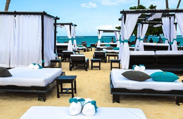 3-Bdrm Villa Chairman's Circle Privileges with GOLD BRACELETS