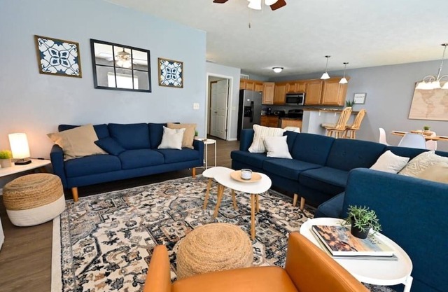 3 Bed, 2.5 Bath| Cozy Retreat |8 Guests