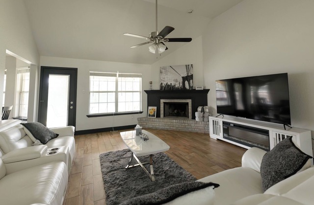 3 Bed/2 Bath Home Ocean Springs!
