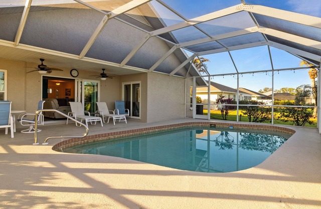 Cozy Rotonda Pool Home