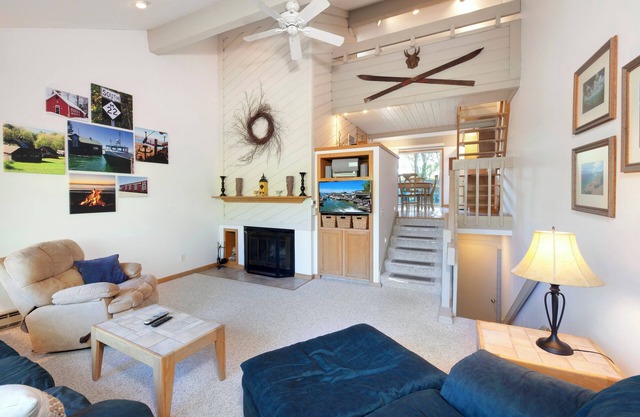 3 bed 3 bath, Well maintained, Outside heated pool