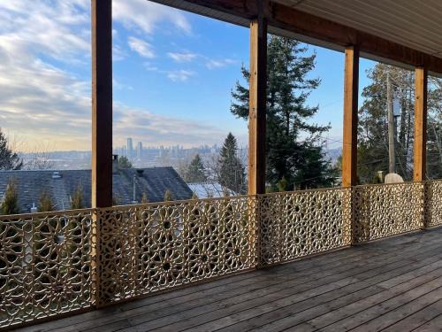 3 Bed - Best View in Town!