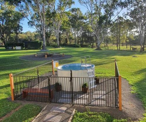 3 bed cottage nestled at centre of 21 acres in Blackbutt