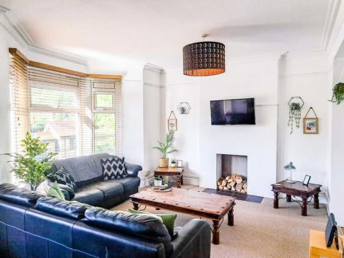 3 bed flat near to Cardiff and Cardiff Bay