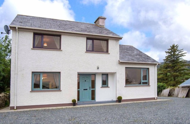 3-Bed House in Clonmany With Panoramic Hillside Se