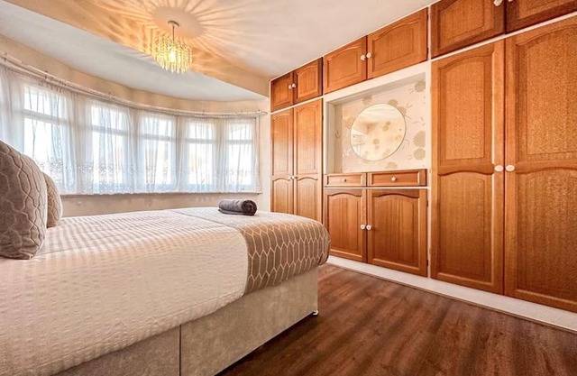 3 Bed House Near Abbey Wood Station and Welling