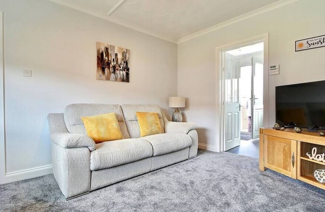 3 bed house with gardens in Hamilton