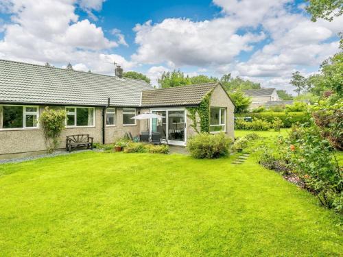 3 Bed in The Green 88586