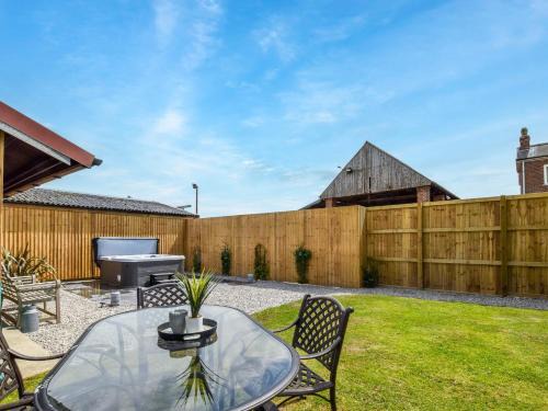 3 Bed in Tollerton 87290